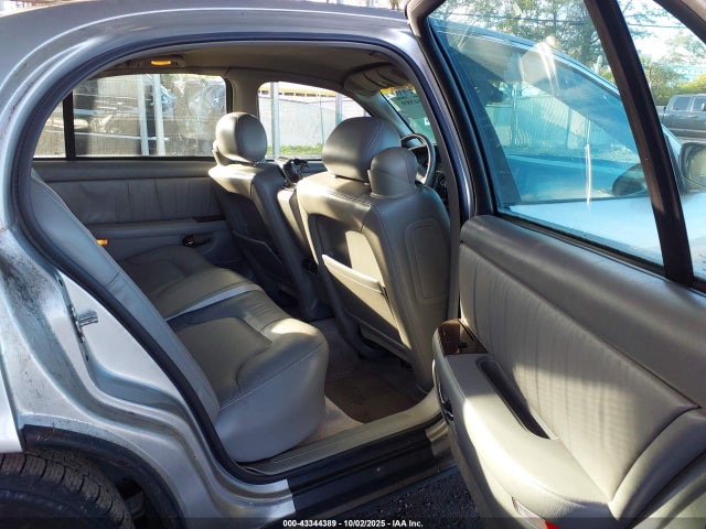 43344389 :رقم المزاد ، 1G4CW54K044163570 vin ، 2004 Buick Park Avenue مزاد بيع
