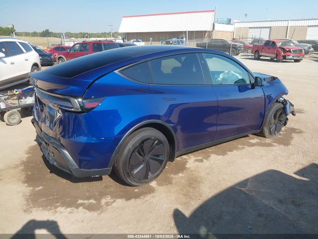 2026 TESLA MODEL Y 7SAYGDED5TF424669 Photo 3