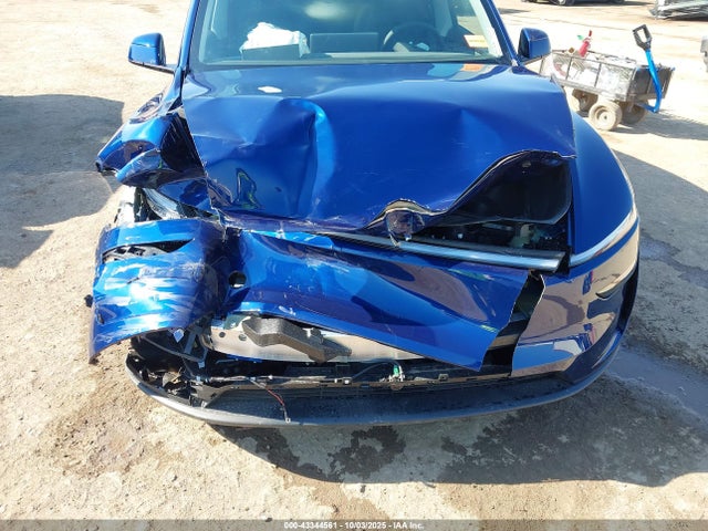 2026 TESLA MODEL Y 7SAYGDED5TF424669 Photo 5