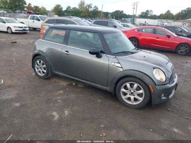 2010 MINI COOPER S WMWMF7C50ATZ69679 Photo 0
