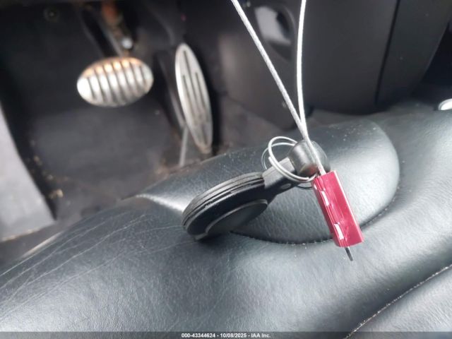 2010 MINI COOPER S WMWMF7C50ATZ69679 Photo 10