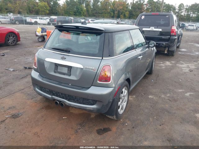 2010 MINI COOPER S WMWMF7C50ATZ69679 Photo 3