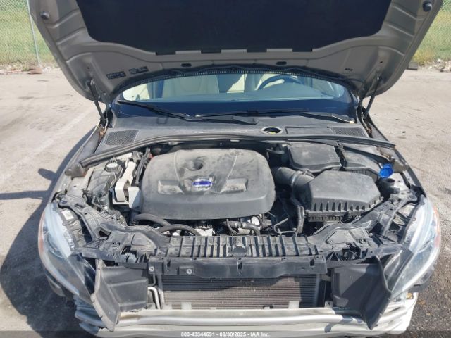 2015 VOLVO V60 YV140MEC6F1194929 Photo 9