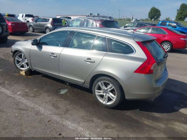 2015 VOLVO V60 YV140MEC6F1194929 Photo 2