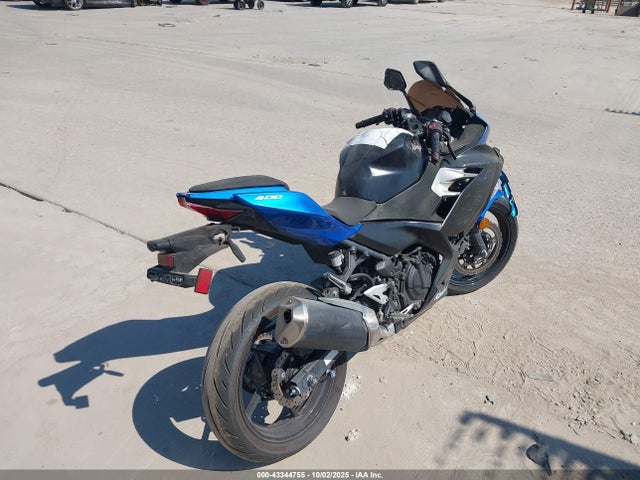 Kawasaki Ninja 400 2018 JKAEXKH14JDA05753 Image 4