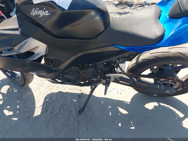 Kawasaki Ninja 400 2018 JKAEXKH14JDA05753 Image 9
