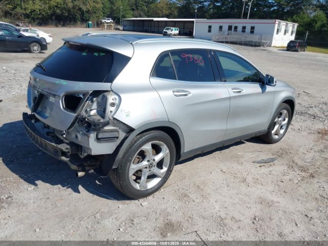 2018 MERCEDES-BENZ GLA 250 WDCTG4GB7JJ410307 Photo 3