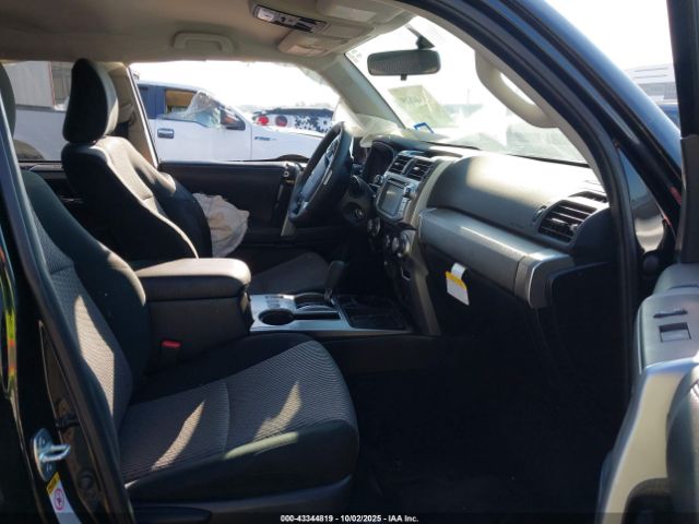 2018 TOYOTA 4RUNNER JTEZU5JR1J5187125 Photo 4