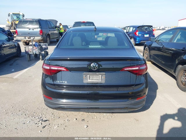 Auction sale of the 2022 Volkswagen Jetta 1.5t Sport, vin: 3VWBM7BUXNM032932, lot number: 43344893