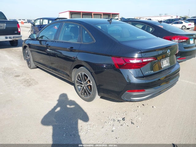 Auction sale of the 2022 Volkswagen Jetta 1.5t Sport, vin: 3VWBM7BUXNM032932, lot number: 43344893