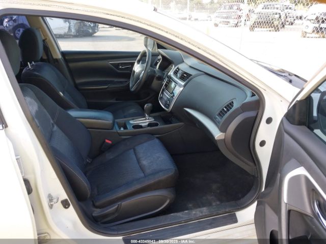 2016 NISSAN ALTIMA 1N4AL3AP3GN346667 Photo 4