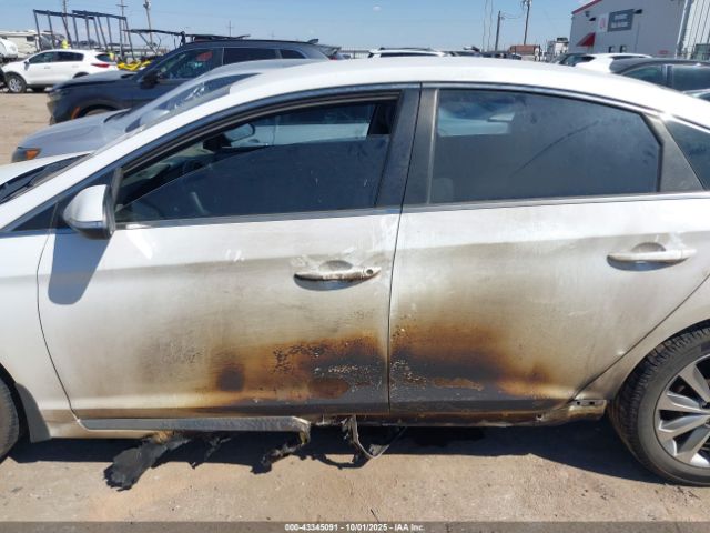 2017 HYUNDAI SONATA 5NPE34AF3HH438680 Photo 5