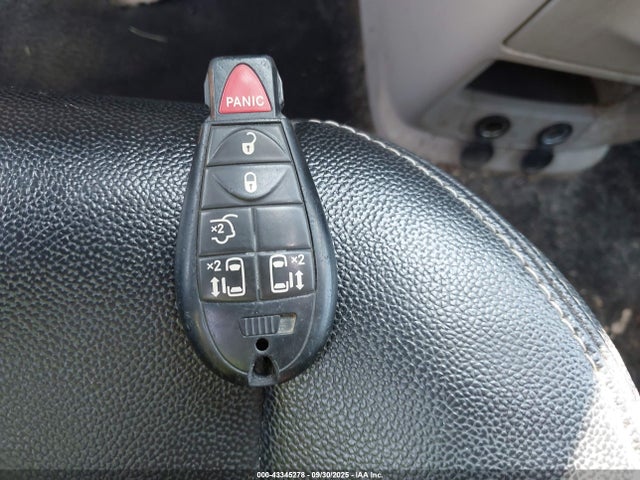 2C4RC1BG1GR296564 Chrysler Town and Country