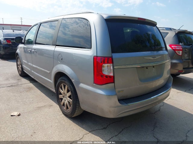 2C4RC1BG1GR296564 Chrysler Town and Country