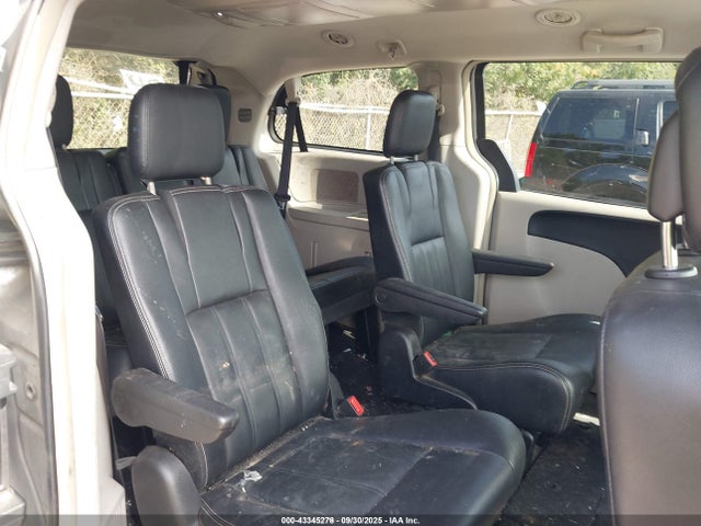 2C4RC1BG1GR296564 Chrysler Town and Country