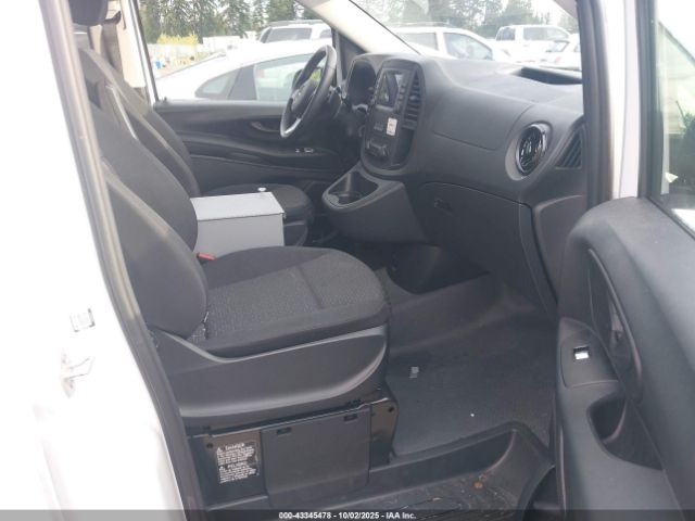 2023 MERCEDES-BENZ METRIS W1YV0BEY7P4362566 Photo 4