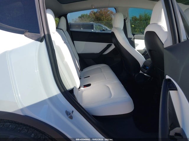 2021 TESLA MODEL Y 5YJYGDEE6MF139180 Photo 7