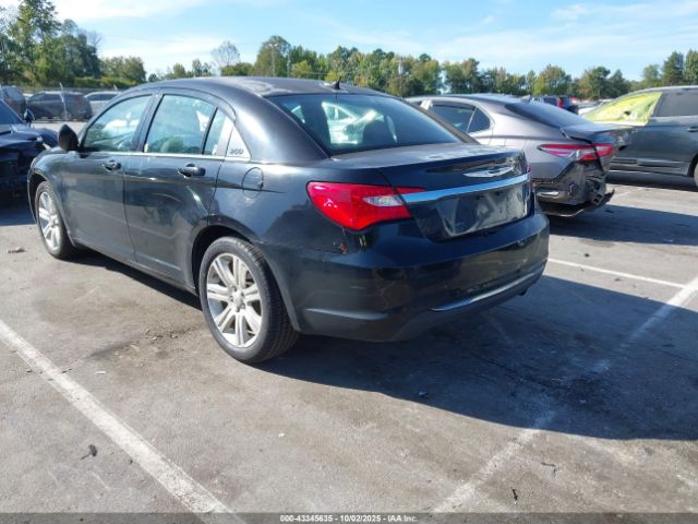2013 CHRYSLER 200 1C3CCBBB4DN593115 Photo 2