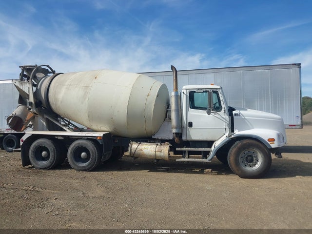 Продажа на аукционе авто 2004 Freightliner Medium Conventional Fl112, vin: 1FVHBGAN64HM17599, номер лота: 43345699
