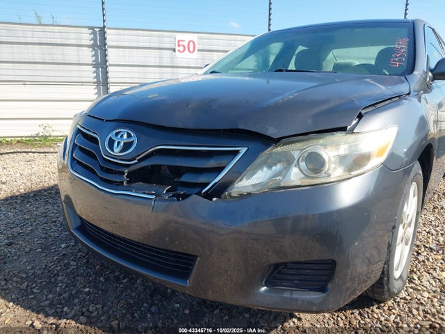 2011 Toyota Camry Le მანქანა იყიდება აუქციონზე, vin: 4T1BF3EK6BU724852, აუქციონის ნომერი: 43345716