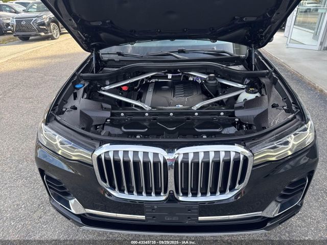 2021 BMW X7 5UXCW2C01M9G78181 Photo 9