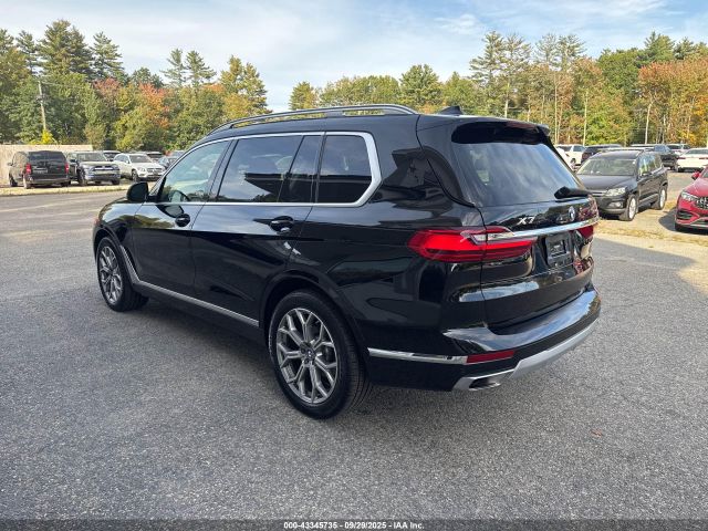 2021 BMW X7 5UXCW2C01M9G78181 Photo 2