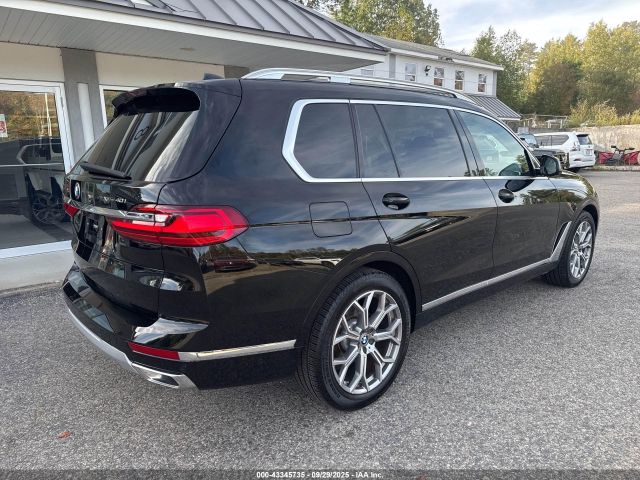 2021 BMW X7 5UXCW2C01M9G78181 Photo 3