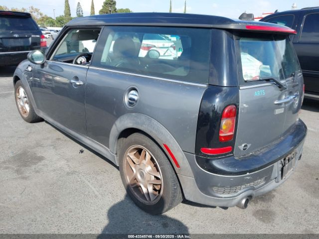 2010 MINI COOPER S CLUBMAN WMWMM3C51ATZ33272 Photo 2