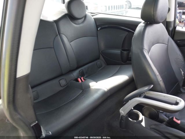 2010 MINI COOPER S CLUBMAN WMWMM3C51ATZ33272 Photo 7