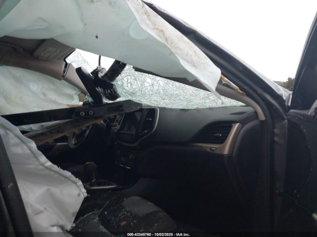 2018 JEEP CHEROKEE 1C4PJLCBXJD612453 Photo 4