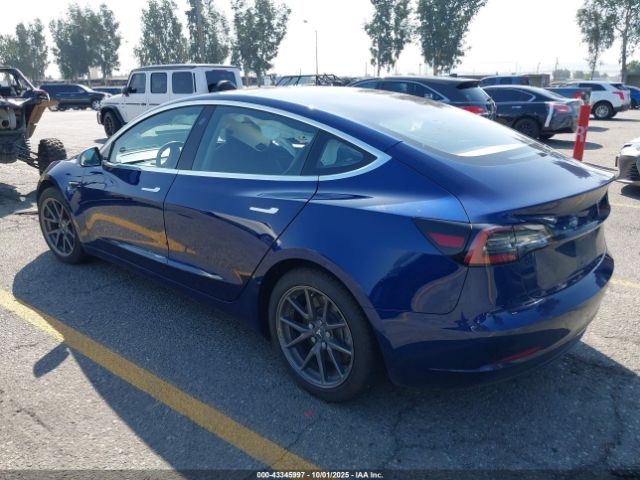2018 TESLA MODEL 3 5YJ3E1EA3JF037519 Photo 2