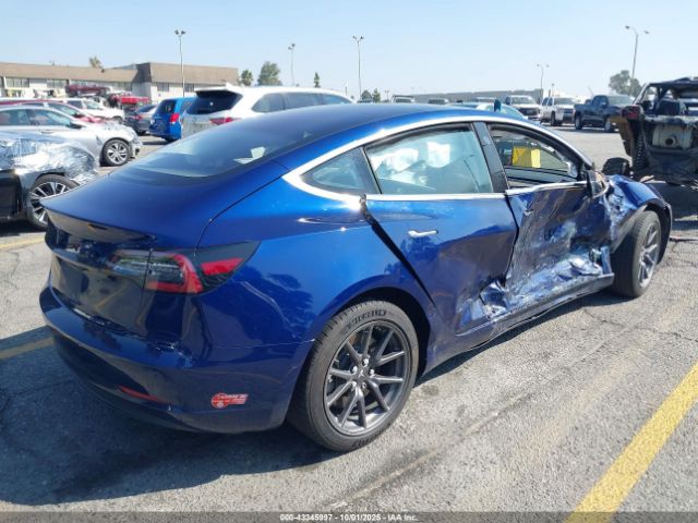 2018 TESLA MODEL 3 5YJ3E1EA3JF037519 Photo 3