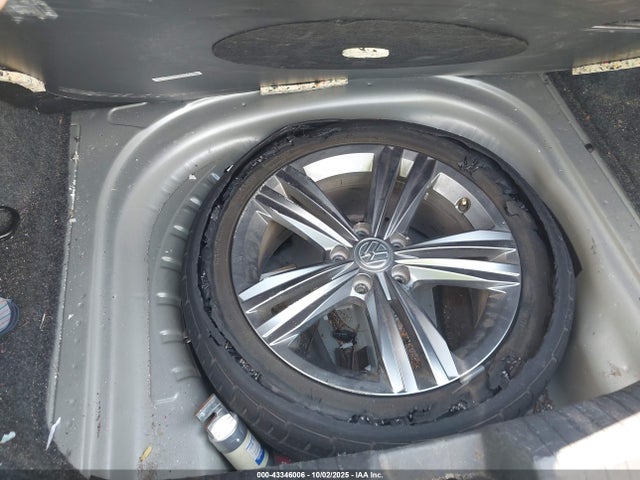 Volkswagen 1.4 tsi 2019 3VWC57BU1KM220221 Image 12