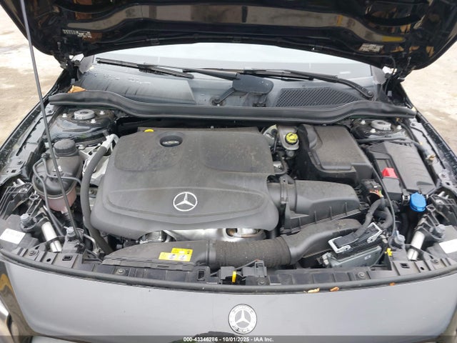 Mercedes-Benz m270 2018 WDCTG4EB4JJ458589 Image 10