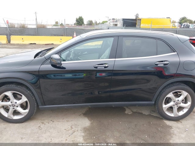 Mercedes-Benz m270 2018 WDCTG4EB4JJ458589 Image 14