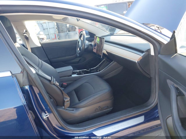 5YJ3E1EA8JF012275 Tesla MODEL 3