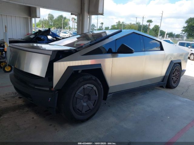 2024 TESLA CYBERTRUCK 7G2CEHEE0RA030710 Photo 1