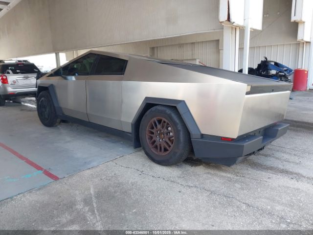 2024 TESLA CYBERTRUCK 7G2CEHEE0RA030710 Photo 2