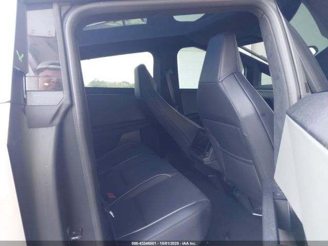 2024 TESLA CYBERTRUCK 7G2CEHEE0RA030710 Photo 7