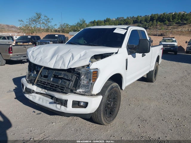 Ford F-250 Xl 2019 1FT7X2B68KEC37641 Image 2