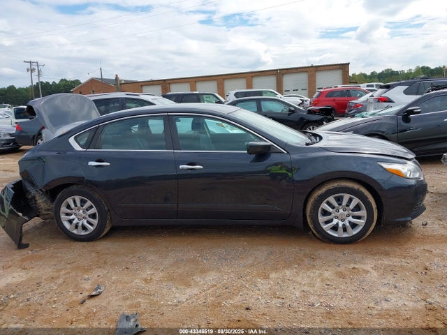 Продажа на аукционе авто 2017 Nissan Altima 2.5 S, vin: 1N4AL3AP4HC130694, номер лота: 43346519