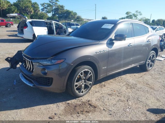 2018 MASERATI LEVANTE ZN661XUL6JX259846 Photo 1