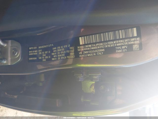 2018 MASERATI LEVANTE ZN661XUL6JX259846 Photo 8