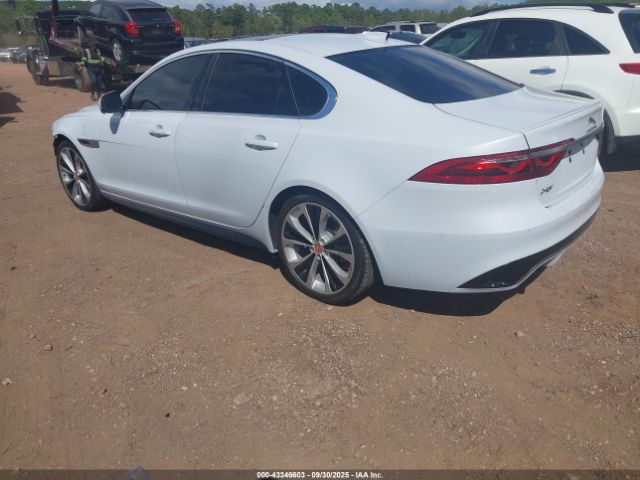 2021 JAGUAR XF SAJBL4GX1MCY90105 Photo 2