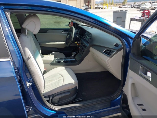 Hyundai Sonata 2016 5NPE24AF4GH393055 Image 5
