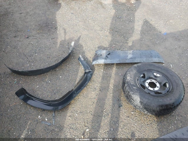 5TFAX5GN0HX074374 Toyota 2tr-fe