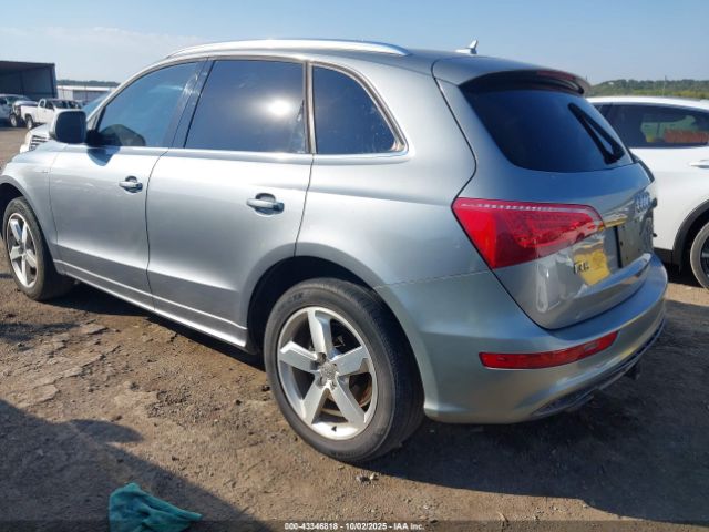 2011 AUDI Q5 WA1DKAFP9BA078340 Photo 2