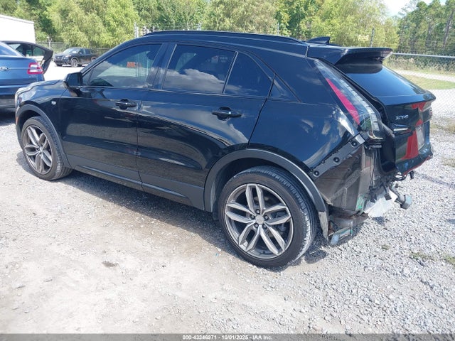 2019 CADILLAC XT4 1GYFZER46KF157383 Photo 2