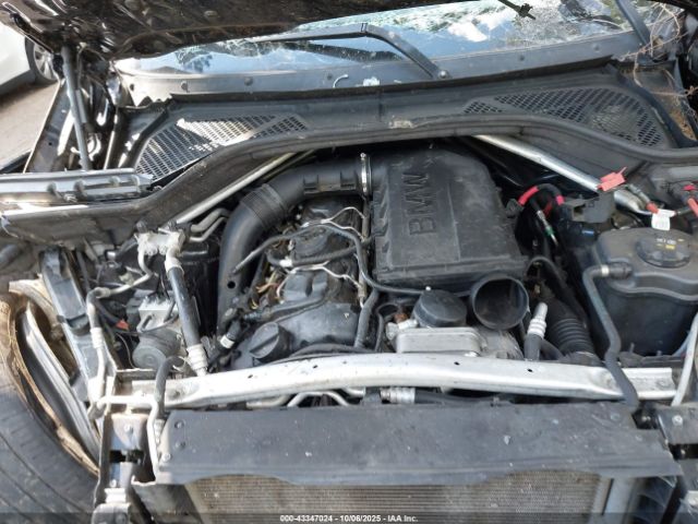 2014 BMW X5 5UXKR2C53E0H33766 Photo 9