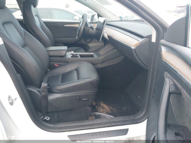 2023 TESLA MODEL Y 7SAYGDEE6PA058717 Photo 4